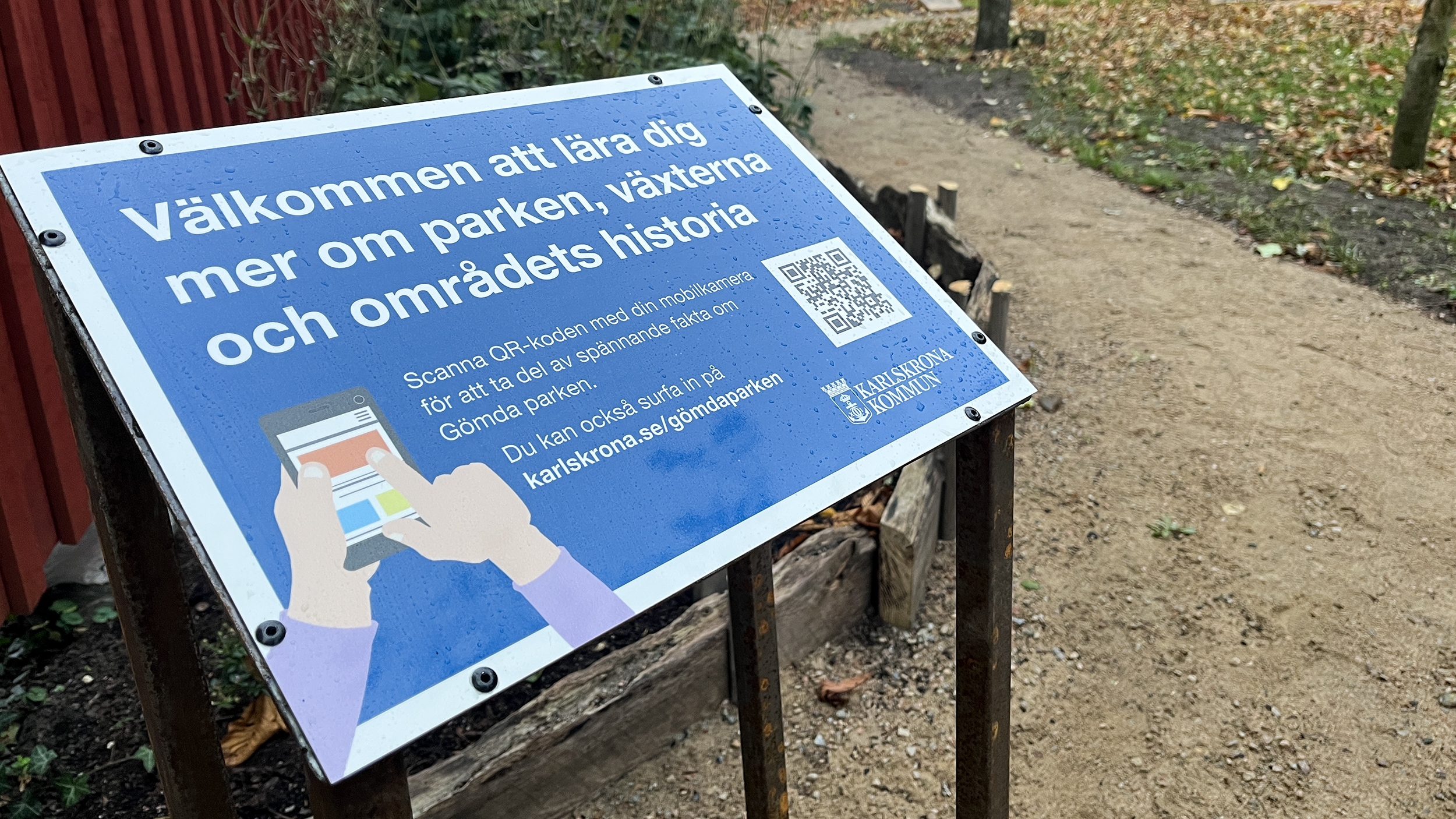 Gömda parken skylt.jpg