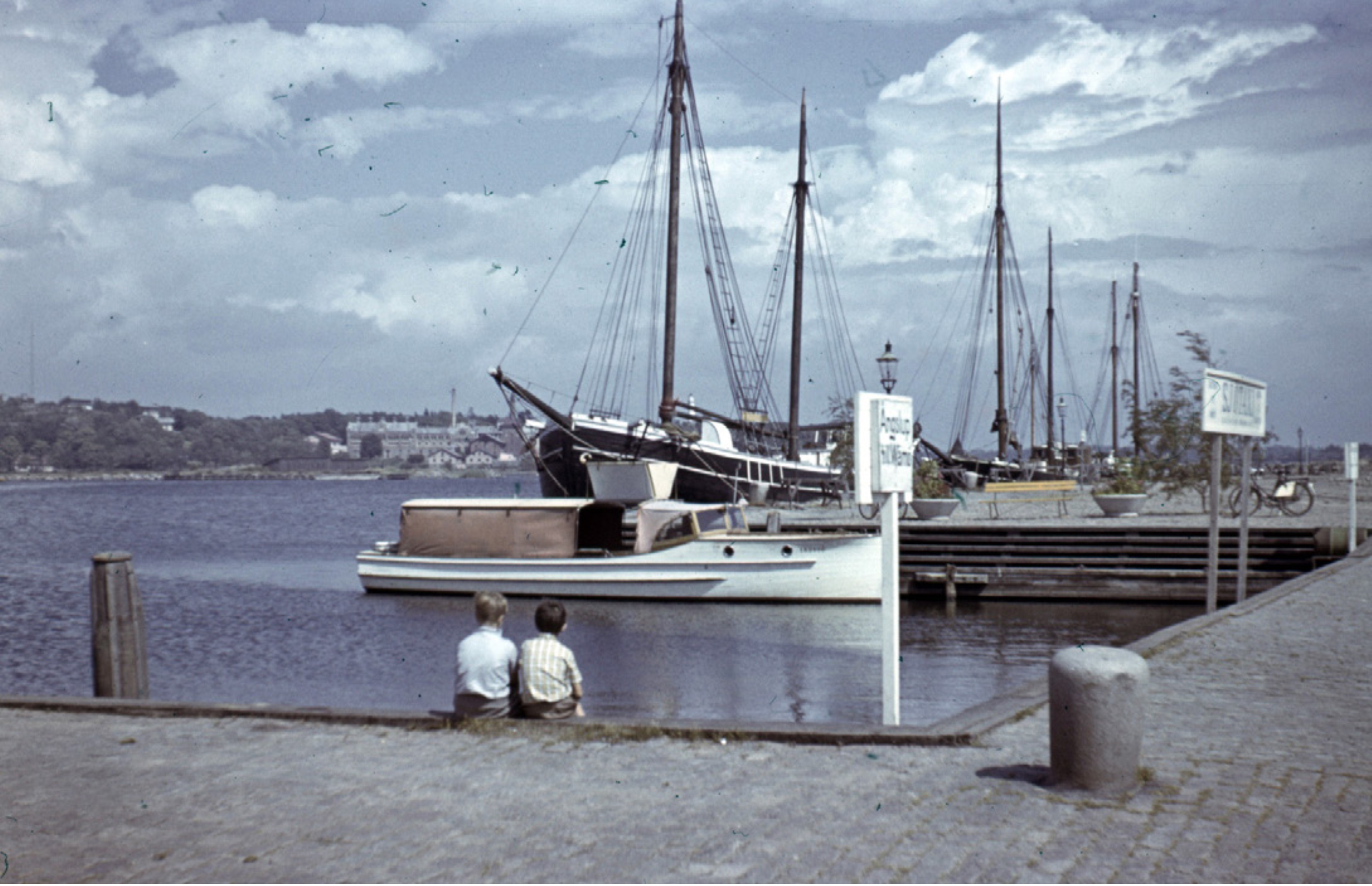 Östra Pottholmen &ndash; Historiskt Skeppsbron.jpg